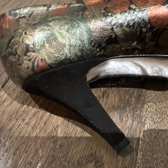 BROWN’S Shoes/Heels Copper Tone Floral Print, Size 39.5, Made In Italy - Picture 6 of 11